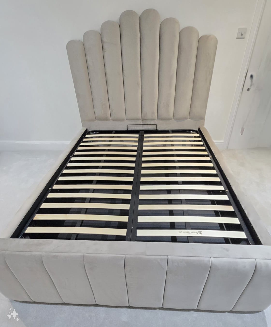 Arizon Lined Ottoman Shell Bed - Majestic Beds